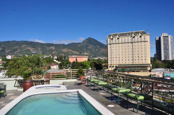 Vista do alto do nosso hotel em San Salvador, capital de El Salvador